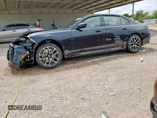 ✅ 2025 BMW 7 Series 740i xDrive • VIN: WBA33EH05SCV32350 • Lot: 70948785. Wystawiony na Copart z przebiegiem 3 791 mil. Bezpłatny archiwum sprzedaży aukcyjnych z USA i szczegółowy raport historii pojazdu na DreamBid. Zdjęcie 1.
