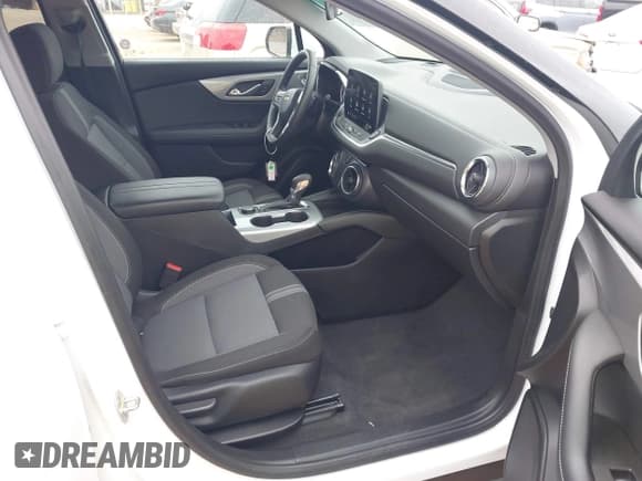 ✅ 2023 Chevrolet Blazer LT • VIN: 3GNKBHR45PS234006 • Lot: 41927800. Listed on IAAI with 57,610 mi. Free auction sales archive from the USA and detailed vehicle history report at DreamBid. Image 5.