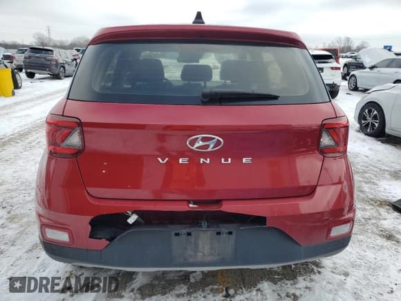 ✅ 2022 Hyundai Venue SE • VIN: KMHRB8A30NU149318 • Lot: 86639124. Wystawiony na Copart z przebiegiem 58 620 mil. Bezpłatny archiwum sprzedaży aukcyjnych z USA i szczegółowy raport historii pojazdu na DreamBid. Zdjęcie 6.