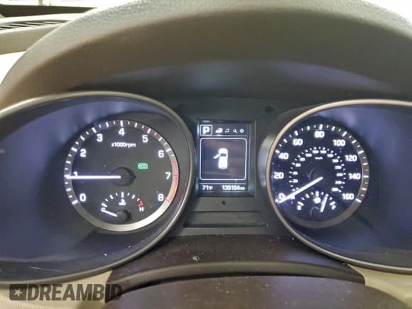 ✅ 2017 Hyundai Santa Fe 2.4L • VIN: 5XYZU3LB8HG394167 • Lot: 94326415. Listed on Copart with 139,164 mi. Free auction sales archive from the USA and detailed vehicle history report at DreamBid. Image 9.