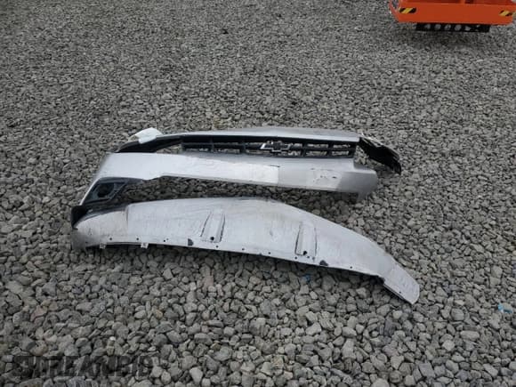 ✅ 2015 Chevrolet Camaro SS • VIN: 2G1FH1EJ2F9232357 • Lot: 84649135. Wystawiony na Copart z przebiegiem Nie podano. Bezpłatny archiwum sprzedaży aukcyjnych z USA i szczegółowy raport historii pojazdu na DreamBid. Zdjęcie 11.