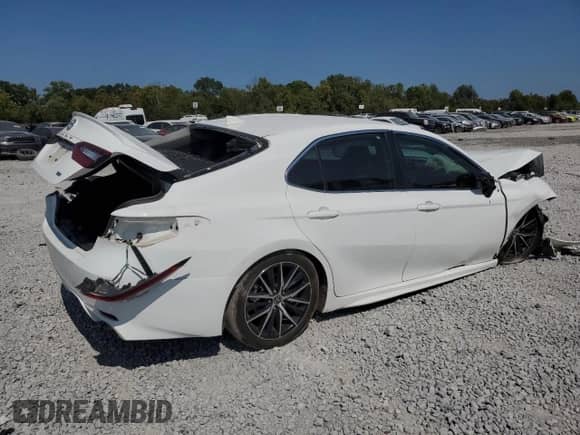 2024 Toyota Camry SE with VIN 4T1T11AKXRU843902, listed as a Copart auction lot 80019565 with 43,096 mi miles and Salvage title. Bid and sale history available at DreamBid. Image 3.