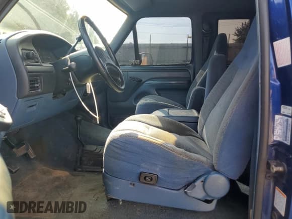 ✅ 1997 Ford F-250 • VIN: 1FTHX26G3VEC90100 • Lot: 67113245. Listed on Copart with 143,370 mi. Free auction sales archive from the USA and detailed vehicle history report at DreamBid. Image 7.