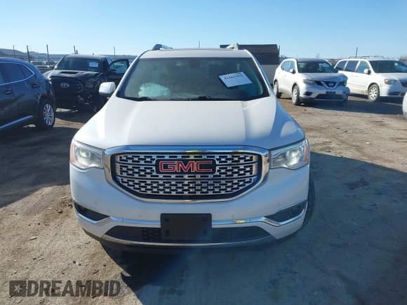 ✅ 2019 GMC Acadia Denali • VIN: 1GKKNPLS4KZ286535 • Lot: 41662391. Listed on IAAI with 46,951 mi. Free auction sales archive from the USA and detailed vehicle history report at DreamBid. Image 12.