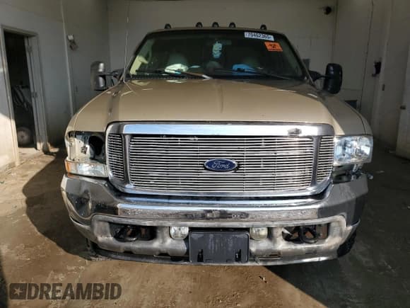 ✅ 2001 Ford F-250 XL • VIN: 1FTNW21FX1EC53687 • Лот: 92567955. Опубликован ранее на Copart с пробегом 400 718 миль. Бесплатный доступ к архиву аукционных продаж из США и подробный отчёт об истории автомобиля на DreamBid. Изображение 5.