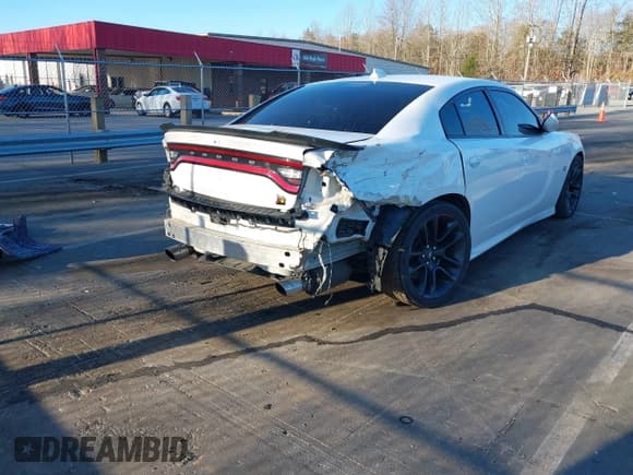 ✅ 2020 Dodge Charger Scat Pack Widebody • VIN: 2C3CDXGJ3LH244092 • Lot: 41828294. Wystawiony na IAAI z przebiegiem 107 568 mil. Bezpłatny archiwum sprzedaży aukcyjnych z USA i szczegółowy raport historii pojazdu na DreamBid. Zdjęcie 4.