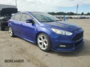 ✅ 2015 Ford Focus ST • VIN: 1FADP3L97FL354748 • Lot: 85546465. Wystawiony na Copart z przebiegiem 150 285 mil. Bezpłatny archiwum sprzedaży aukcyjnych z USA i szczegółowy raport historii pojazdu na DreamBid. Zdjęcie 4.