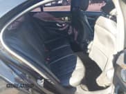 ✅ 2017 Mercedes-Benz E 300 Luxury • VIN: WDDZF4KB2HA054245 • Lot: 43451690. Wystawiony na IAAI z przebiegiem 130 854 mil. Bezpłatny archiwum sprzedaży aukcyjnych z USA i szczegółowy raport historii pojazdu na DreamBid. Zdjęcie 8.