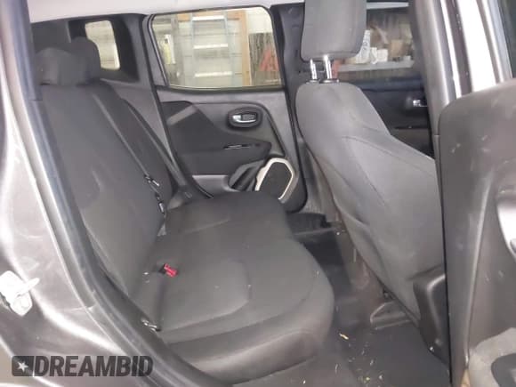 ✅ 2017 Jeep Renegade Latitude • VIN: ZACCJBBB8HPE85191 • Lot: 43573344. Listed on IAAI with 90,979 mi. Free auction sales archive from the USA and detailed vehicle history report at DreamBid. Image 8.