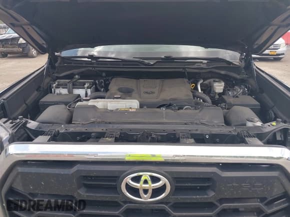 ✅ 2022 Toyota Tundra SR5 • VIN: 5TFLA5ABXNX012243 • Lot: 42544470. Wystawiony na IAAI z przebiegiem 43 629 mil. Bezpłatny archiwum sprzedaży aukcyjnych z USA i szczegółowy raport historii pojazdu na DreamBid. Zdjęcie 10.
