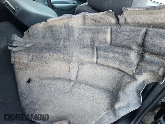 ✅ 2019 Chevrolet Equinox LT • VIN: 3GNAXKEV8KL152993 • Лот: 86859955. Опубликован ранее на Copart с пробегом 132 042 миль. Бесплатный доступ к архиву аукционных продаж из США и подробный отчёт об истории автомобиля на DreamBid. Изображение 13.