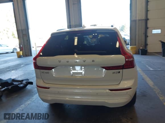 ✅ 2022 Volvo XC60 Momentum • VIN: YV4L12RK7N1035630 • Лот: 43514160. Опубликован ранее на IAAI с пробегом 90 240 миль. Бесплатный доступ к архиву аукционных продаж из США и подробный отчёт об истории автомобиля на DreamBid. Изображение 16.