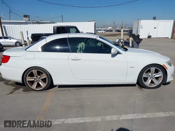 ✅ 2011 BMW 3 Series 328i • VIN: WBADW7C56BE544618 • Lot: 43541800. Listed on IAAI with 123,856 mi. Free auction sales archive from the USA and detailed vehicle history report at DreamBid. Image 13.