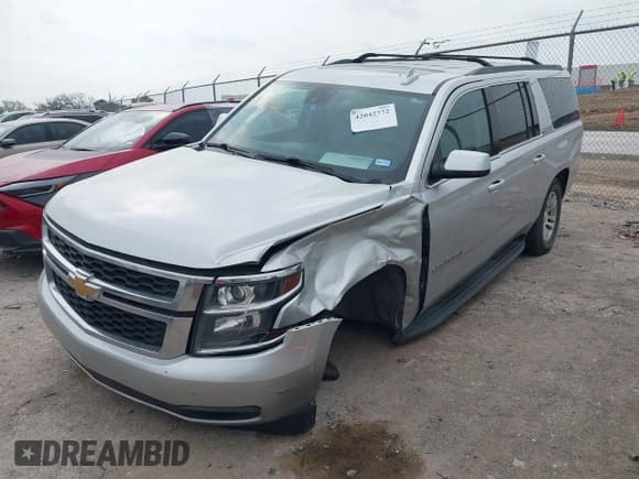 ✅ 2020 Chevrolet Suburban LT • VIN: 1GNSCHKC6LR265468 • Lot: 42042772. Wystawiony na IAAI z przebiegiem 113 335 mil. Bezpłatny archiwum sprzedaży aukcyjnych z USA i szczegółowy raport historii pojazdu na DreamBid. Zdjęcie 19.