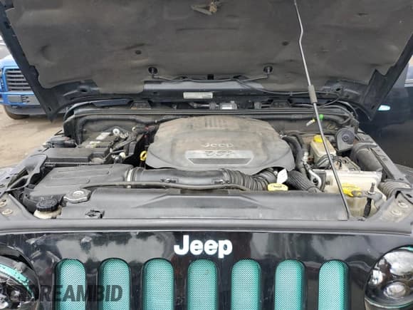 ✅ 2013 Jeep Wrangler Unlimited Moab • VIN: 1C4HJWEGXDL588647 • Lot: 80498655. Wystawiony na Copart z przebiegiem 88 087 mil. Bezpłatny archiwum sprzedaży aukcyjnych z USA i szczegółowy raport historii pojazdu na DreamBid. Zdjęcie 12.