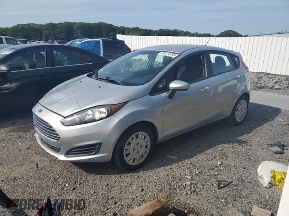 ✅ 2016 Ford Fiesta S • VIN: 3FADP4TJ2GM170561 • Lot: 83774795. Listed on Copart with 28,445 mi. Free auction sales archive from the USA and detailed vehicle history report at DreamBid. Image 1.