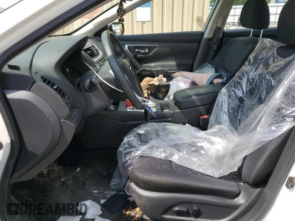 ✅ 2017 Nissan Altima SL • VIN: 1N4AL3AP2HC492930 • Lot: 57055585. Listed on Copart with 104,048 mi. Free auction sales archive from the USA and detailed vehicle history report at DreamBid. Image 7.