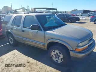 2002 Chevrolet Blazer LS with VIN 1GNDT13W52K213071, listed as a IAAI auction lot 41336010 with 157,758 mi miles and . Bid and sale history available at DreamBid. Image 1.