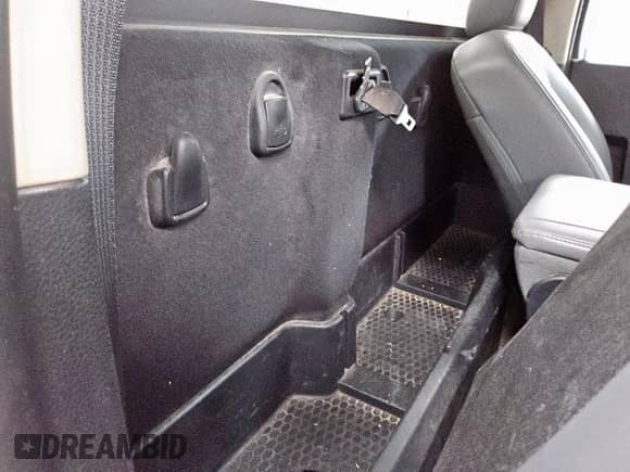 2017 Ram 1500 Tradesman z VIN 3C6JR6DG8HG768716, wystawiony jako Copart lot #80923085 z przebiegiem 154 341 mil mil oraz Czysty tytuł • Clean title. Historia ofert i sprzedaży dostępna na DreamBid. Obrazek 10.