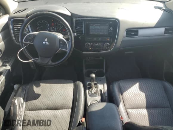 ✅ 2015 Mitsubishi Outlander SE • VIN: JA4AD3A39FZ011239 • Lot: 84612515. Wystawiony na Copart z przebiegiem 133 897 mil. Bezpłatny archiwum sprzedaży aukcyjnych z USA i szczegółowy raport historii pojazdu na DreamBid. Zdjęcie 8.