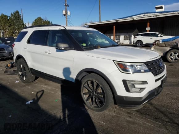 ✅ 2017 Ford Explorer XLT • VIN: 1FM5K8D83HGD63924 • Lot: 91630725. Wystawiony na Copart z przebiegiem 120 710 mil. Bezpłatny archiwum sprzedaży aukcyjnych z USA i szczegółowy raport historii pojazdu na DreamBid. Zdjęcie 4.