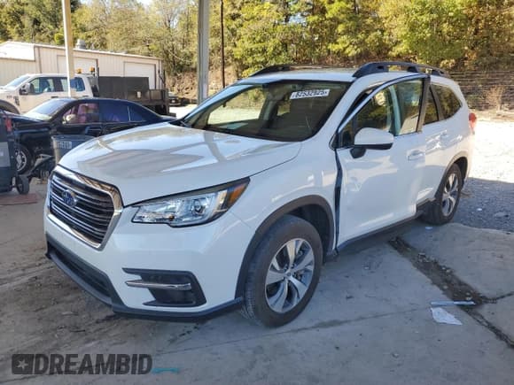 ✅ 2020 Subaru Ascent Premium • VIN: 4S4WMACD1L3455943 • Lot: 82532925. Listed on Copart with 64,973 mi. Free auction sales archive from the USA and detailed vehicle history report at DreamBid. Image 1.