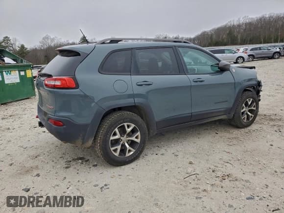 ✅ 2014 Jeep Cherokee Trailhawk • VIN: 1C4PJMBSXEW173045 • Lot: 95015875. Wystawiony na Copart z przebiegiem 150 829 mil. Bezpłatny archiwum sprzedaży aukcyjnych z USA i szczegółowy raport historii pojazdu na DreamBid. Zdjęcie 3.