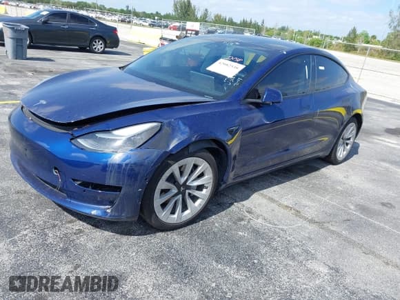 ✅ 2021 Tesla Model 3 Standard Range Plus • VIN: 5YJ3E1EA5MF031872 • Lot: 42082538. Wystawiony na IAAI z przebiegiem 59 809 mil. Bezpłatny archiwum sprzedaży aukcyjnych z USA i szczegółowy raport historii pojazdu na DreamBid. Zdjęcie 18.