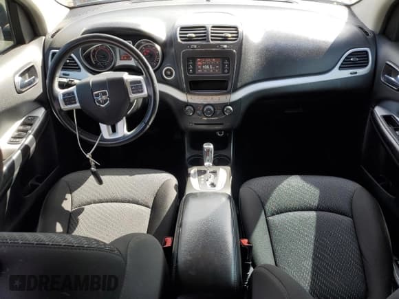 ✅ 2015 Dodge Journey American Value • VIN: 3C4PDCAB2FT737300 • Lot: 87226735. Wystawiony na Copart z przebiegiem 109 413 mil. Bezpłatny archiwum sprzedaży aukcyjnych z USA i szczegółowy raport historii pojazdu na DreamBid. Zdjęcie 8.