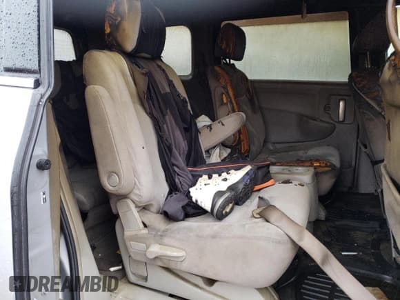 ✅ 2017 Nissan Quest SV • VIN: JN8AE2KP6H9167809 • Lot: 71446372. Wystawiony na Copart z przebiegiem Nie podano. Bezpłatny archiwum sprzedaży aukcyjnych z USA i szczegółowy raport historii pojazdu na DreamBid. Zdjęcie 11.