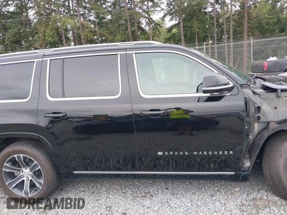 ✅ 2023 Jeep Grand Wagoneer • VIN: 1C4SJVEJ2PS573498 • Lot: 42684957. Listed on IAAI with 7,334 mi. Free auction sales archive from the USA and detailed vehicle history report at DreamBid. Image 14.