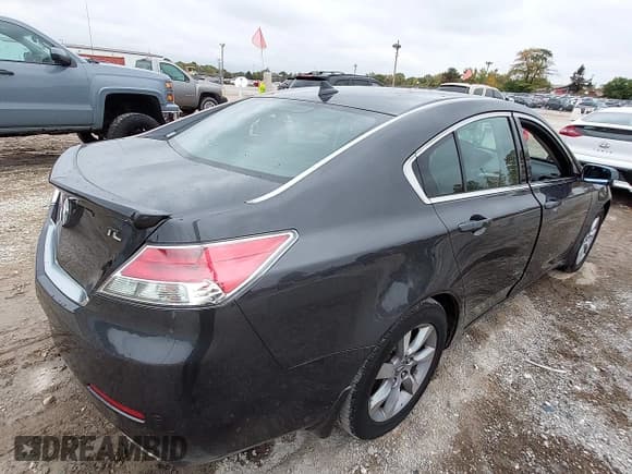 ✅ 2012 Acura TL Auto • VIN: 19UUA8F26CA031324 • Лот: 43431355. Опубликован ранее на IAAI с пробегом 117 904 миль. Бесплатный доступ к архиву аукционных продаж из США и подробный отчёт об истории автомобиля на DreamBid. Изображение 4.