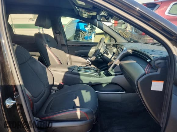 ✅ 2024 Hyundai Tucson N Line • VIN: KM8JFCD14RU171391 • Lot: 82465015. Listed on Copart with 11,395 mi. Free auction sales archive from the USA and detailed vehicle history report at DreamBid. Image 7.