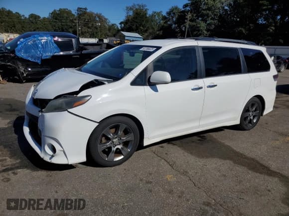 ✅ 2015 Toyota Sienna SE • VIN: 5TDXK3DC9FS648666 • Lot: 92386635. Listed on Copart with 188,273 mi. Free auction sales archive from the USA and detailed vehicle history report at DreamBid. Image 1.