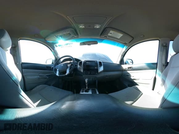 ✅ 2015 Toyota Tacoma PreRunner • VIN: 3TMKU4HN6FM044529 • Lot: 43031258. Listed on IAAI with 167,715 mi. Free auction sales archive from the USA and detailed vehicle history report at DreamBid. Image 19.