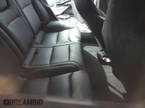 ✅ 2018 Tesla Model S 75D • VIN: 5YJSA1E26JF247614 • Lot: 82717755. Wystawiony na Copart z przebiegiem Nie podano. Bezpłatny archiwum sprzedaży aukcyjnych z USA i szczegółowy raport historii pojazdu na DreamBid. Zdjęcie 10.