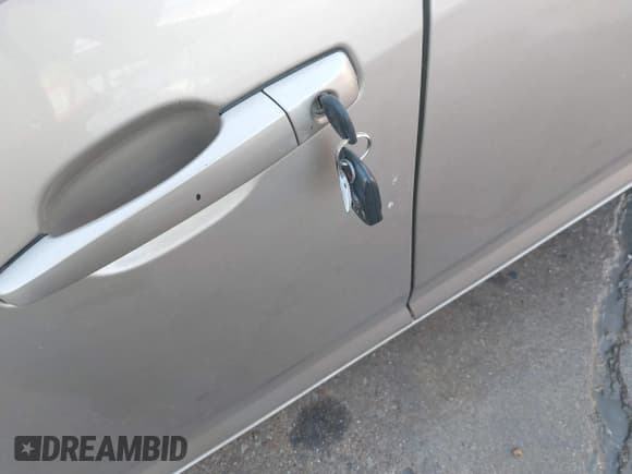 ✅ 2006 Cadillac STS • VIN: 1G6DW677460111457 • Lot: 43726542. Listed on IAAI with 106,299 mi. Free auction sales archive from the USA and detailed vehicle history report at DreamBid. Image 11.