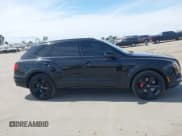 ✅ 2019 Bentley Bentayga V8 • VIN: SJAAM2ZV5KC024557 • Лот: 43191854. Опубликован ранее на IAAI с пробегом 67 067 миль. Бесплатный доступ к архиву аукционных продаж из США и подробный отчёт об истории автомобиля на DreamBid. Изображение 13.