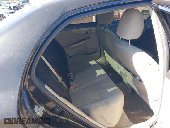 ✅ 2013 Toyota Corolla LE • VIN: 2T1BU4EE3DC064487 • Лот: 43457765. Опубликован ранее на IAAI с пробегом 174 611 миль. Бесплатный доступ к архиву аукционных продаж из США и подробный отчёт об истории автомобиля на DreamBid. Изображение 8.