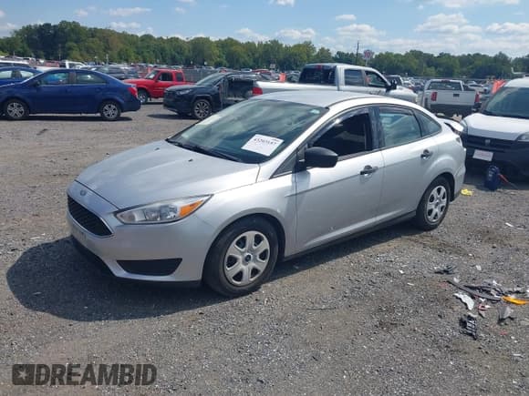 ✅ 2018 Ford Focus S • VIN: 1FADP3E21JL298542 • Lot: 43203157. Wystawiony na IAAI z przebiegiem 150 916 mil. Bezpłatny archiwum sprzedaży aukcyjnych z USA i szczegółowy raport historii pojazdu na DreamBid. Zdjęcie 2.