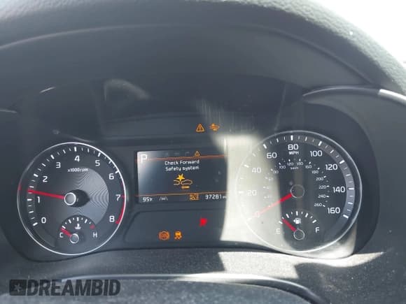 ✅ 2024 Kia Forte GT-Line • VIN: 3KPF54AD4RE690585 • Lot: 43328412. Wystawiony na IAAI z przebiegiem 37 281 mil. Bezpłatny archiwum sprzedaży aukcyjnych z USA i szczegółowy raport historii pojazdu na DreamBid. Zdjęcie 7.