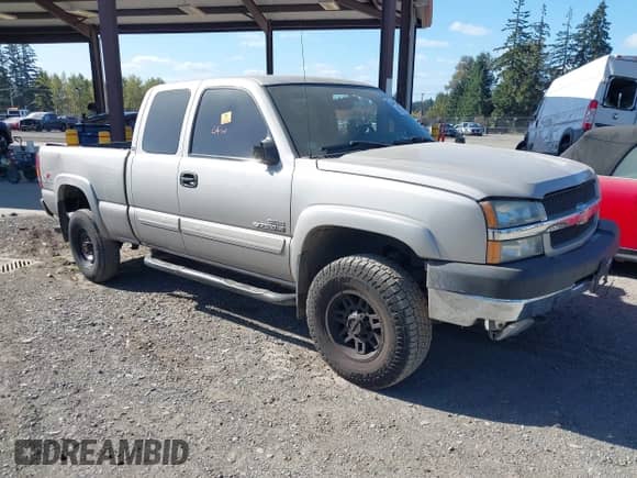 2004 Chevrolet Silverado 2500HD LS with VIN 1GCHK29294E264047, listed as a IAAI auction lot 43403009 with 138,810 mi miles and . Bid and sale history available at DreamBid. Image 1.