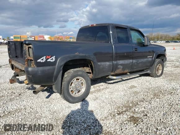 2003 Chevrolet Silverado 2500HD LT with VIN 1GCHK29U43E165362, listed as a Copart auction lot 91079525 with 244,782 mi miles and Clean title. Bid and sale history available at DreamBid. Image 3.