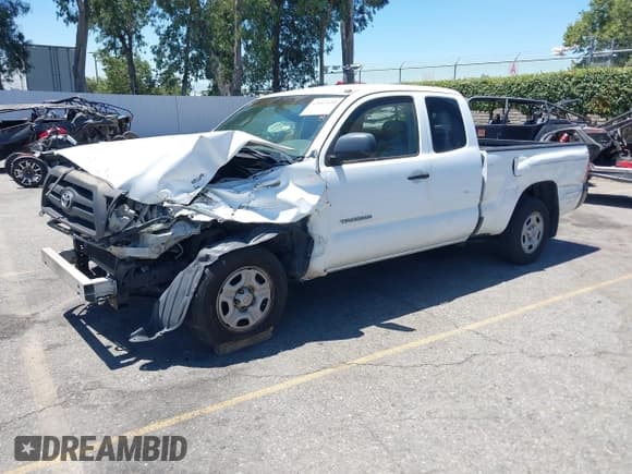 ✅ 2005 Toyota Tacoma • VIN: 5TETX22N95Z017853 • Lot: 42607630. Listed on IAAI with 278,194 mi. Free auction sales archive from the USA and detailed vehicle history report at DreamBid. Image 2.