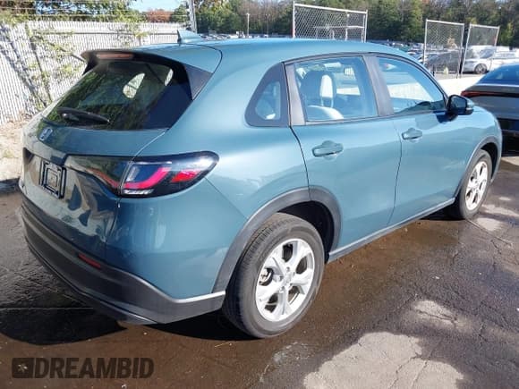 ✅ 2024 Honda HR-V LX • VIN: 3CZRZ2H32RM773628 • Лот: 43272616. Опубликован ранее на IAAI с пробегом 21 006 миль. Бесплатный доступ к архиву аукционных продаж из США и подробный отчёт об истории автомобиля на DreamBid. Изображение 4.