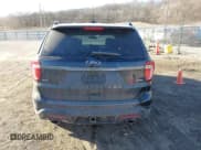 ✅ 2018 Ford Explorer XLT • VIN: 1FM5K8D88JGC03818 • Lot: 41449995. Wystawiony na IAAI z przebiegiem 126 000 mil. Bezpłatny archiwum sprzedaży aukcyjnych z USA i szczegółowy raport historii pojazdu na DreamBid. Zdjęcie 17.