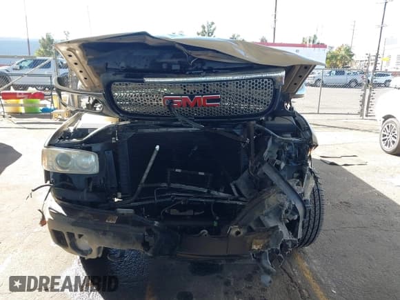 ✅ 2002 GMC Sierra 1500 SL • VIN: 1GTEC14V42Z216330 • Lot: 43535874. Listed on IAAI with 152,947 mi. Free auction sales archive from the USA and detailed vehicle history report at DreamBid. Image 12.