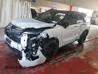 2024 Mitsubishi Outlander SEL with VIN JA4J4WA86RZ064739, listed as a Copart auction lot 66632395 with 1,604 mi miles and Salvage title. Bid and sale history available at DreamBid. Image 1.