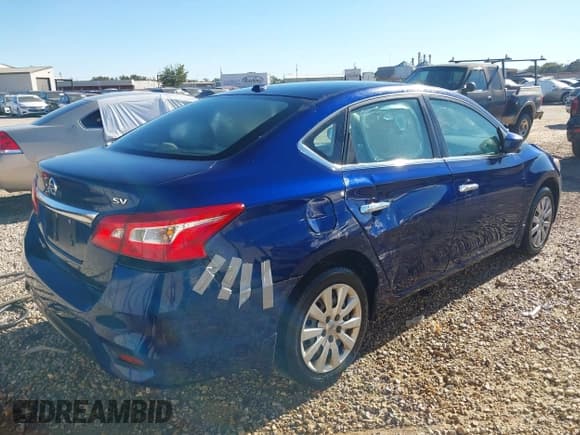 ✅ 2017 Nissan Sentra SV • VIN: 3N1AB7AP4HY231555 • Лот: 43601918. Опубликован ранее на IAAI с пробегом 113 539 миль. Бесплатный доступ к архиву аукционных продаж из США и подробный отчёт об истории автомобиля на DreamBid. Изображение 4.