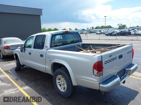 ✅ 2001 Dodge Dakota Sport • VIN: 1B7GG2AX51S167476 • Lot: 42487594. Wystawiony na IAAI z przebiegiem 234 228 mil. Bezpłatny archiwum sprzedaży aukcyjnych z USA i szczegółowy raport historii pojazdu na DreamBid. Zdjęcie 3.
